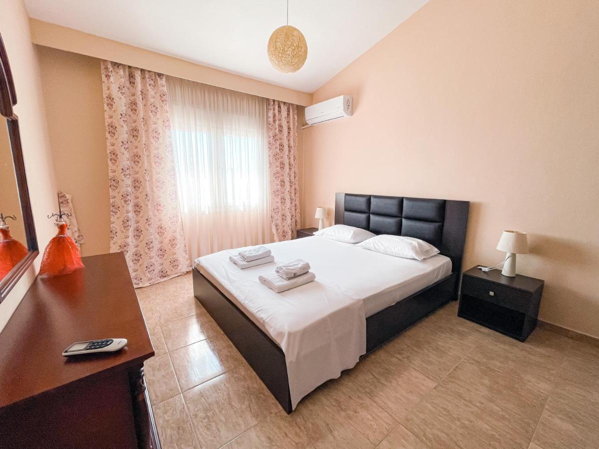 Athina Villa - Premier Sea PalaiónTsiflíkion Exterior foto